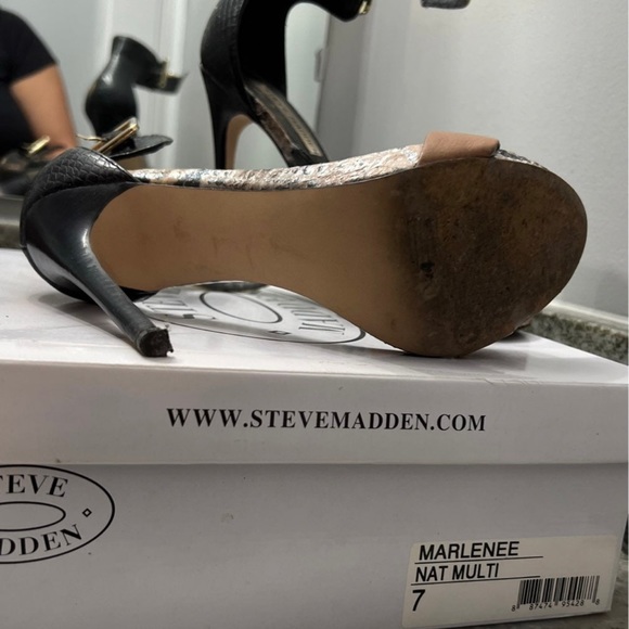 Steve Madden nude, gold and black heels. Size 6. Worn. - Picture 4 of 4